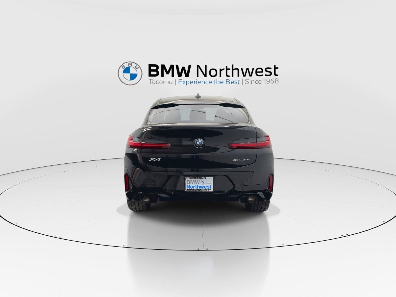 Used 2025 BMW X4 xDrive30i w/ Premium Package AWD/4WD image 2