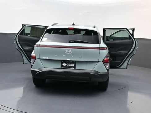 Used 2025 Hyundai Kona SEL image 30