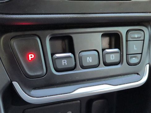 Used 2021 GMC Terrain SLE w/ Driver Convenience Package image 30