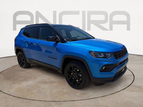 Used 2023 Jeep Compass Latitude AWD/4WD image 6
