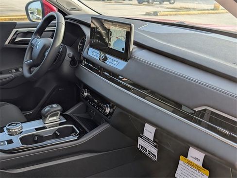 New 2025 Mitsubishi Outlander ES image 25