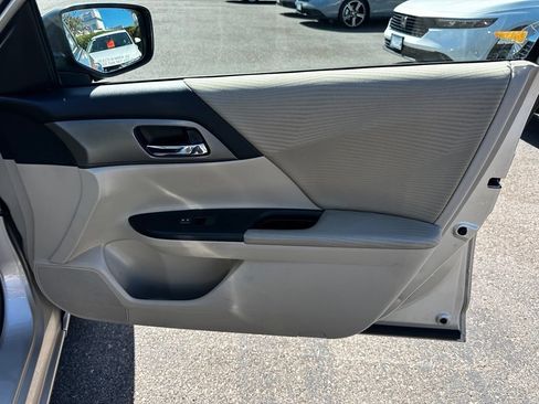 Used 2014 Honda Accord LX image 13