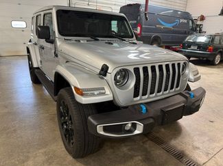 Used 2023 Jeep Wrangler Unlimited Sahara AWD/4WD video 1