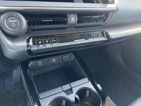 Used 2025 Toyota Prius Limited FWD image 21