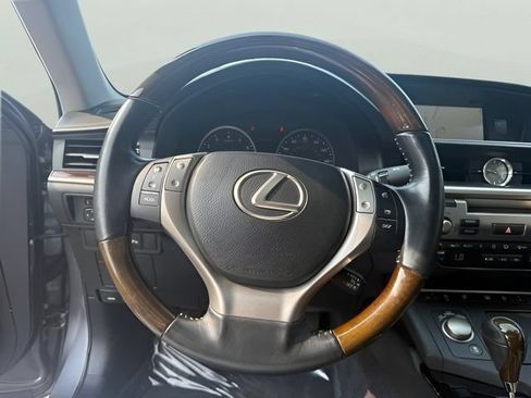 Used 2014 Lexus ES 350 w/ Luxury Package FWD image 15