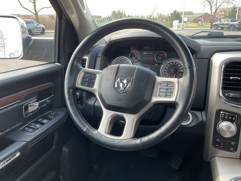 Used 2016 RAM 1500 Laramie w/ Convenience Group AWD/4WD image 19
