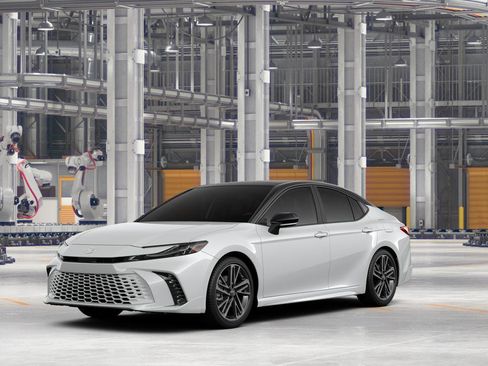 New 2026 Toyota Camry Hybrid AWD/4WD image 1