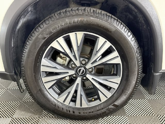 Used 2022 Nissan Rogue SV FWD image 39