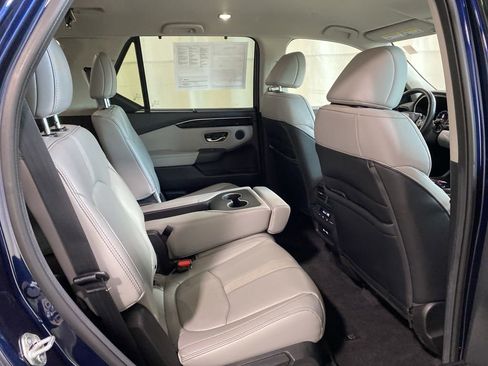 Used 2023 Honda Pilot EX-L image 12