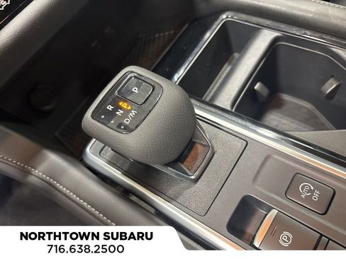 Used 2025 Nissan Pathfinder SV image 14