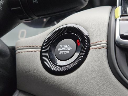 New 2026 Jeep Compass Limited image 30