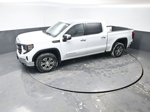 Used 2025 GMC Sierra 1500 SLT image 47