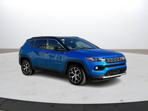 Certified 2024 Jeep Compass Limited image 2