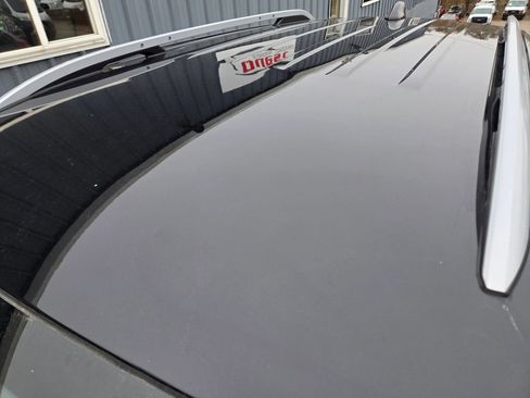 Used 2024 GMC Terrain SLT image 23