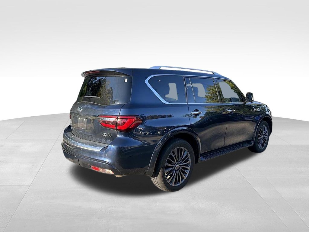 Used 2024 INFINITI QX80 Sensory AWD/4WD image 4