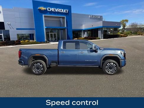Used 2025 GMC Sierra 3500 Denali Ultimate image 29