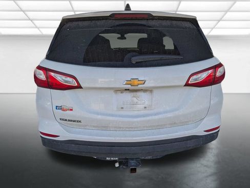 Used 2020 Chevrolet Equinox LS w/ LS Convenience Package FWD image 5