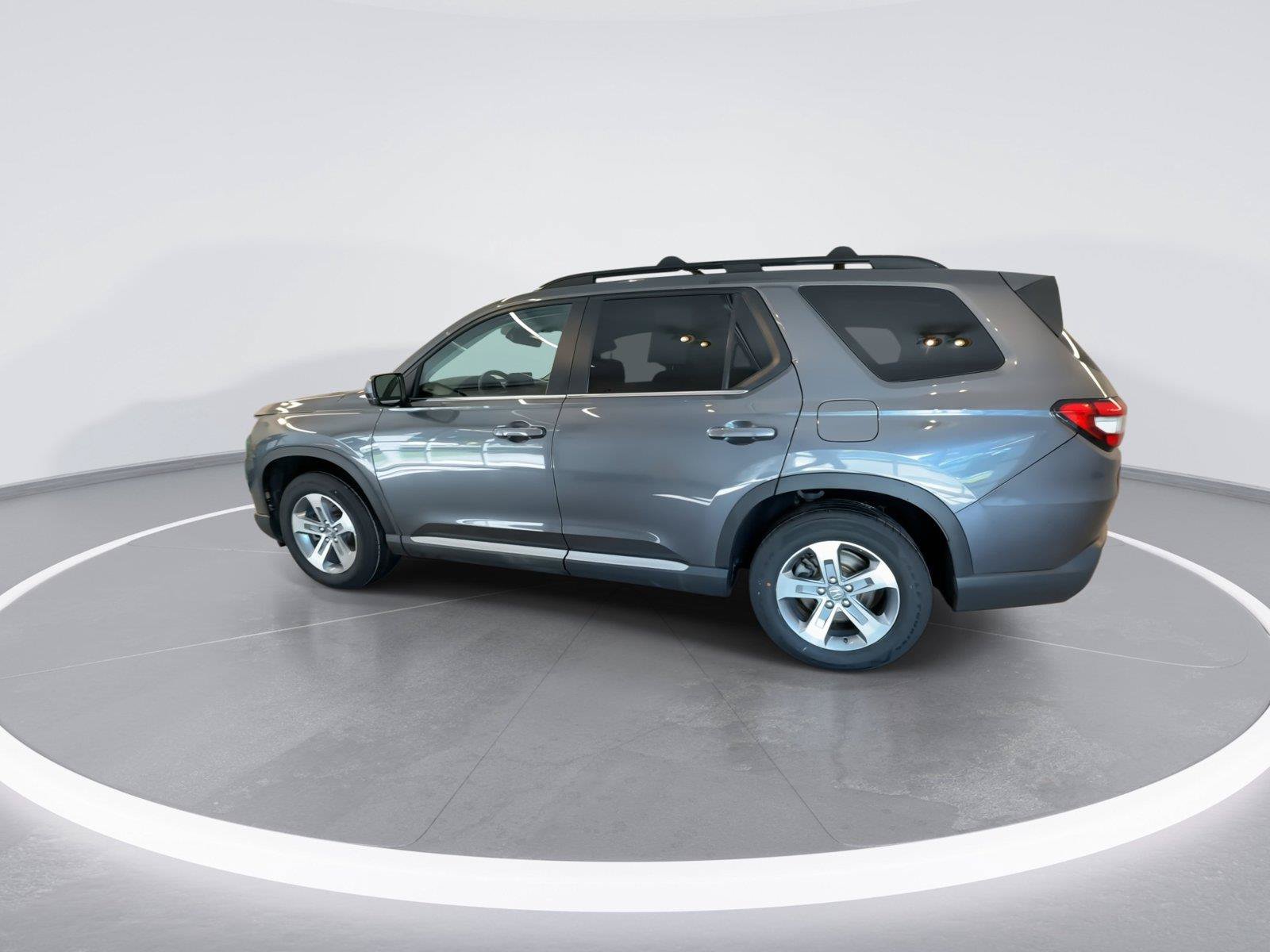 Used 2025 Honda Pilot EX-L image 6