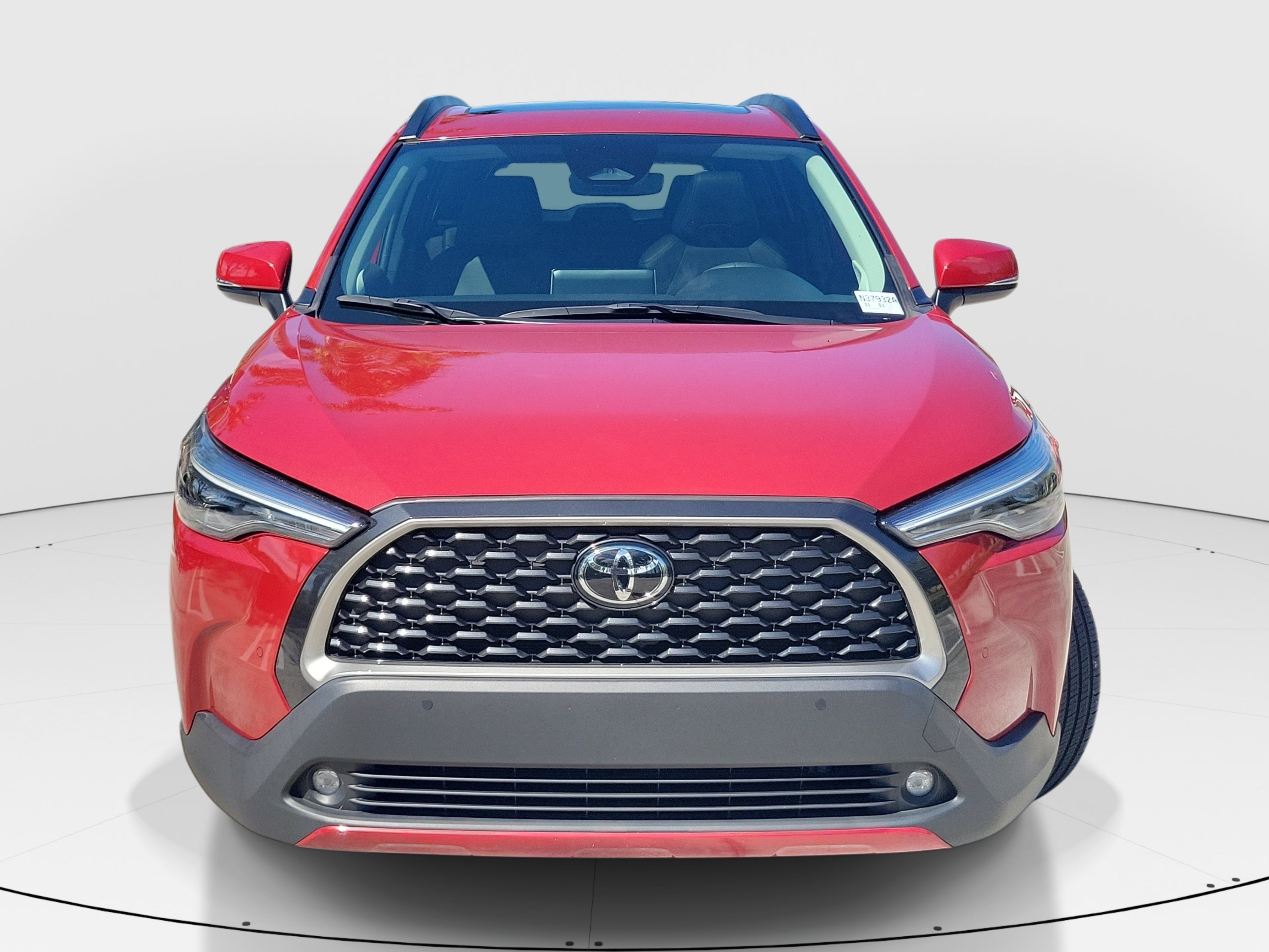 Used 2023 Toyota Corolla Cross XLE w/ Convenience Package FWD image 3