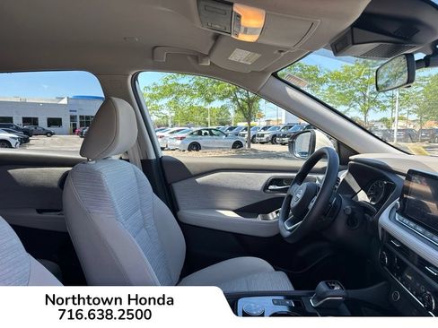 Used 2023 Nissan Rogue SV AWD/4WD image 17