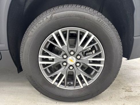 New 2026 Chevrolet Traverse LT w/ Driver Confidence Package FWD image 36