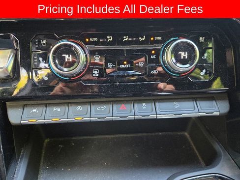 Used 2023 GMC Sierra 1500 AT4 w/ Technology Package AWD/4WD image 6