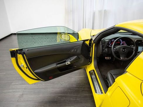 Used 2012 Chevrolet Corvette Grand Sport w/ 3LT Preferred Equipment Group image 16