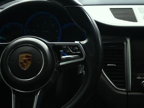 Used 2018 Porsche Macan GTS AWD/4WD image 43