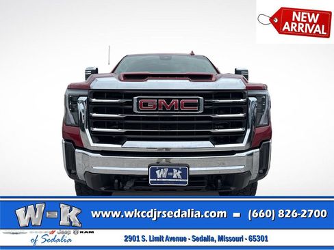 Used 2025 GMC Sierra 2500 SLT AWD/4WD image 14