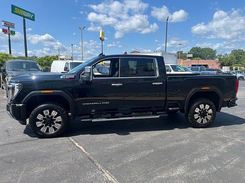 Used 2025 GMC Sierra 2500 Denali AWD/4WD image 5