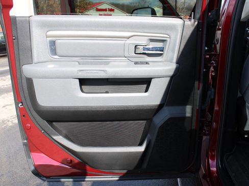 Used 2018 RAM 2500 Big Horn image 44