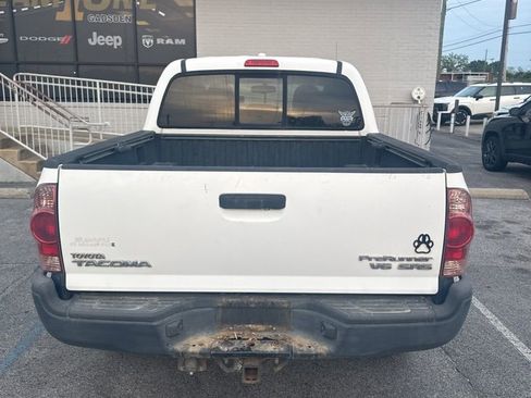 Used 2010 Toyota Tacoma PreRunner RWD image 3