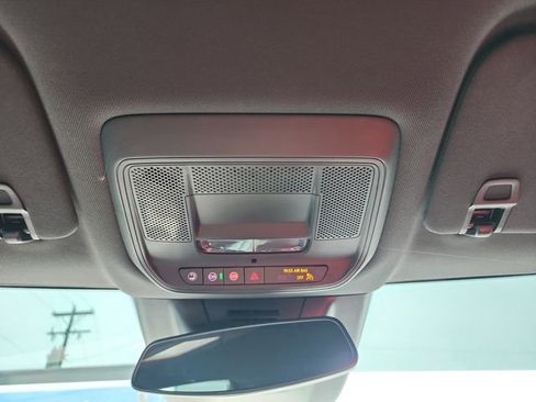 Used 2025 Chevrolet Equinox EV RS image 22