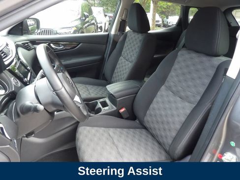 Used 2019 Nissan Rogue Sport SV w/ Technology Package FWD image 11