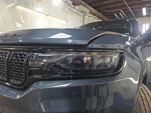 Used 2023 Jeep Wagoneer Series II AWD/4WD image 30