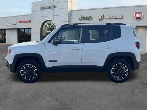 Used 2023 Jeep Renegade Trailhawk AWD/4WD image 4