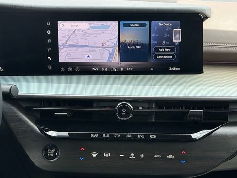 Used 2025 Nissan Murano Platinum AWD/4WD image 22