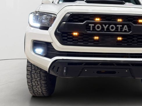 Used 2018 Toyota Tacoma TRD Pro image 33