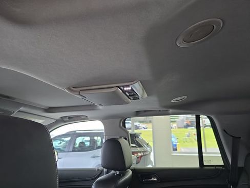 Used 2015 Chevrolet Tahoe LTZ AWD/4WD image 14