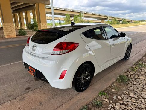 Used 2016 Hyundai Veloster w/ Option Group 02 FWD image 3