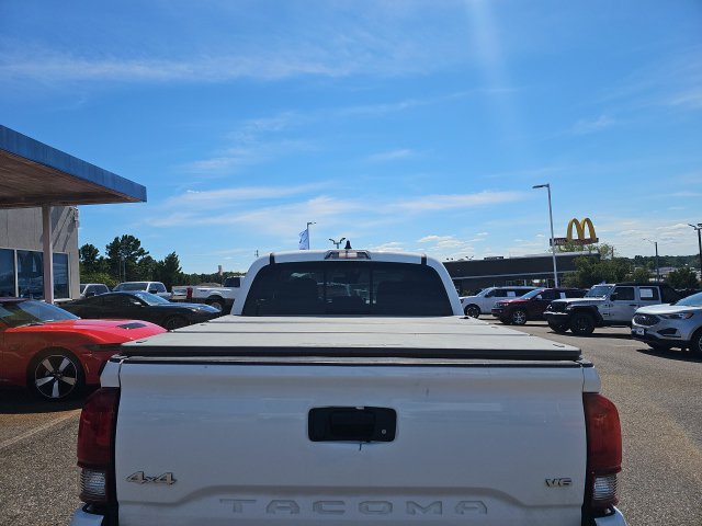 Used 2023 Toyota Tacoma SR5 w/ Technology Package AWD/4WD image 5