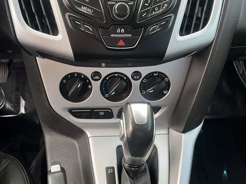 Used 2014 Ford Focus SE w/ Equipment Group 201A image 5