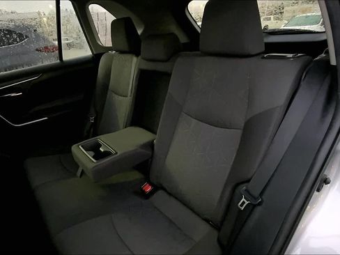 Used 2021 Toyota RAV4 XLE image 20