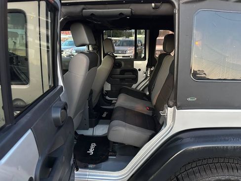 Used 2007 Jeep Wrangler Unlimited X RWD image 19