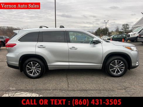 Used 2018 Toyota Highlander XLE image 4