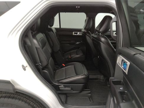 Used 2020 Ford Explorer Limited AWD/4WD image 19