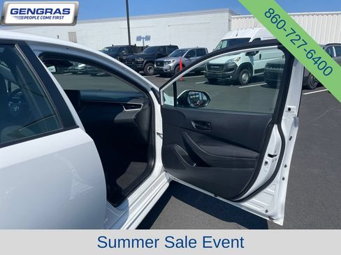 Used 2024 Toyota Corolla LE FWD image 9