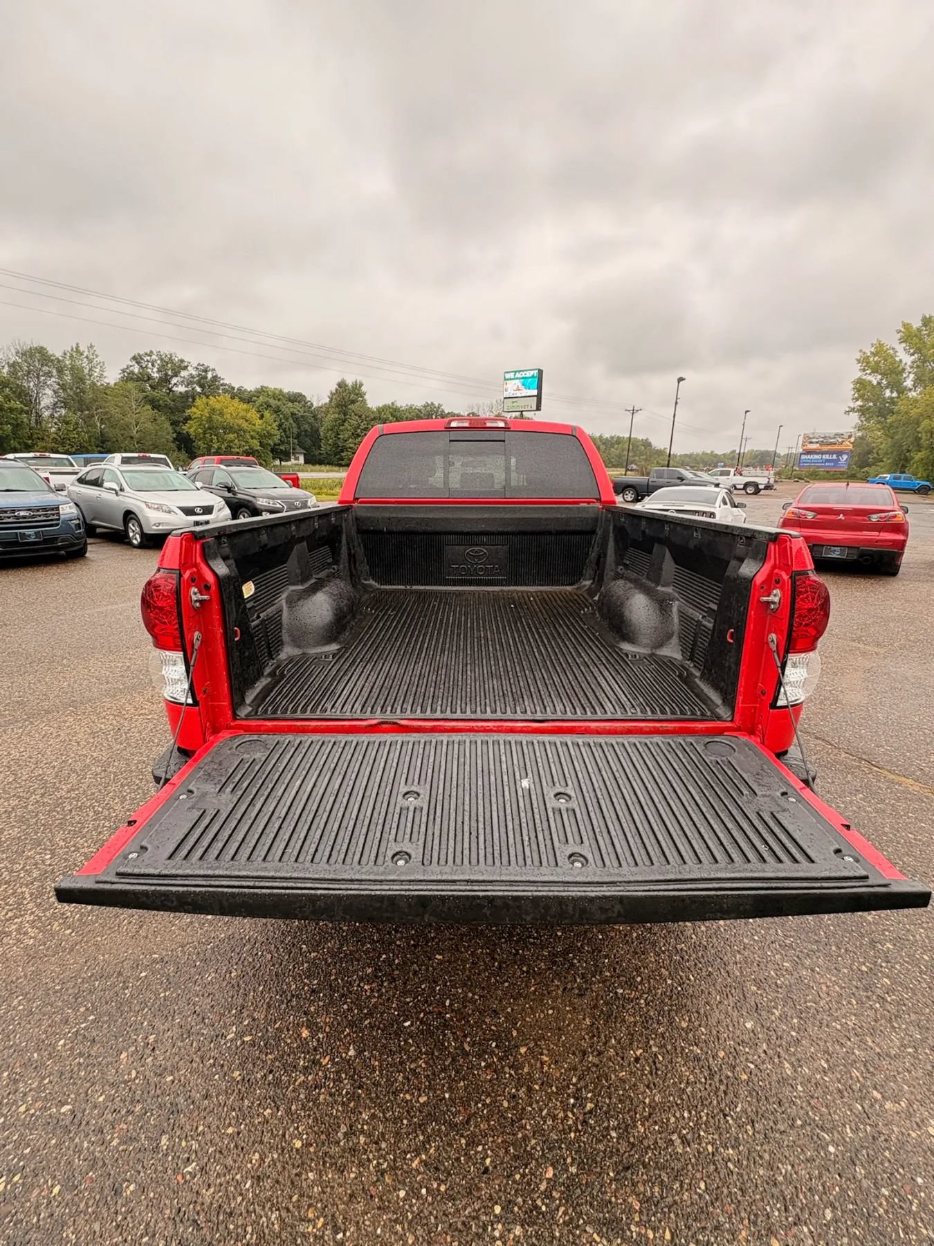 Used 2011 Toyota Tundra 4x4 Double Cab w/ SR5 Pkg image 43