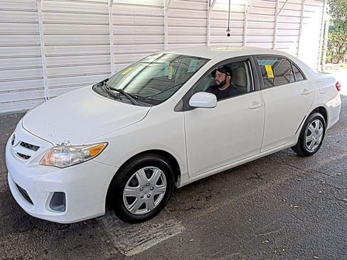 Used 2011 Toyota Corolla LE image 11