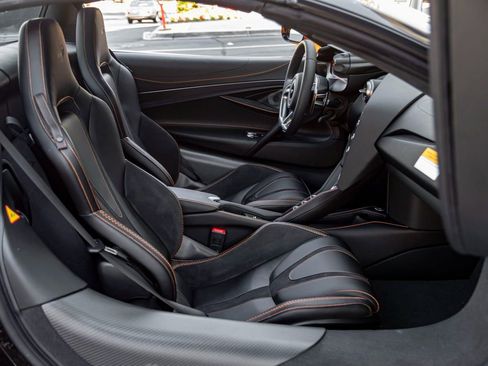 Used 2026 McLaren 750S Spider image 23